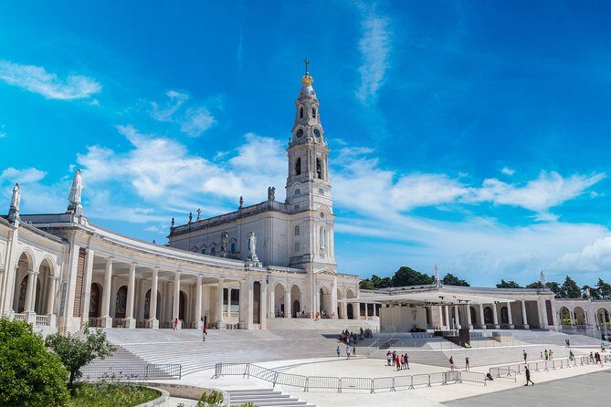 3 Tours Private / Tour SINTRA Second Day Tour FÁTIMA Third day Tour LISBON - Quinta da Regaleira and Monserrate: The Sintra Odd Couple You’ll Want