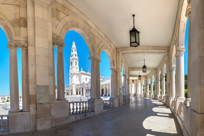 3 Tours Private / Tour SINTRA Second Day Tour FÁTIMA Third day Tour LISBON - Day 1 Sintra: Moorish Castle, Pena, and the UNESCO Romantic Core