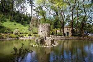 Drive yourself - Pena Palace, Moorish Castle, Quinta da Regaleira - The GPS route plan and WhatsApp support (aka stress-proofing)