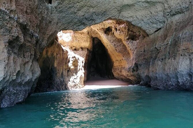 From Lisbon: Algarve Private Tour to Portimao, Lagos and Sagres - Price and logistics: is $402.49 per person actually good value?