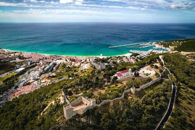 Lisbon: Arrábida & Sesimbra Tour – Wine, Nature & Beaches - Foz Beach (Near Sesimbra): Peace When the Paths Get Tricky