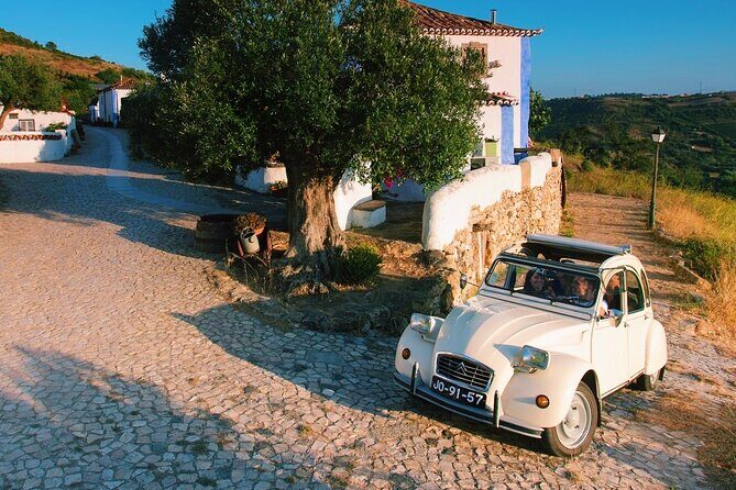Lisbon Countryside Food Tour on a Vintage Car - Mafra time: guided look at the Convento de Mafra area