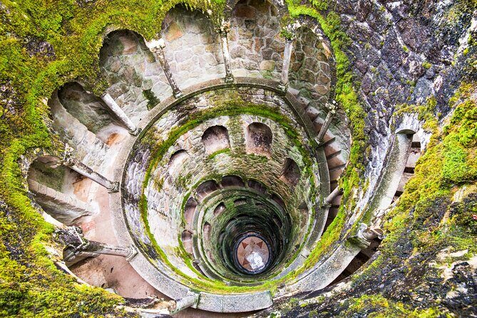 Private Tour Sintra - Stop 4: Sintra National Palace and Those Iconic Chimneys