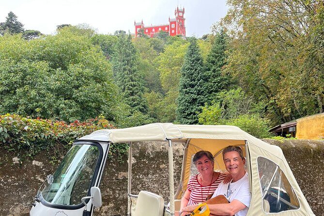 Private Tuk Tuk Tour around Sintra - Serra water fountain and queijadas: the small extras that make it feel local