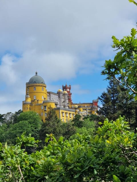 Sintra and Cascais: Magical Fairytale Tour - Sintra Historic Center Stop: Pastries and a Quick Reset