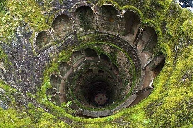 Sintra: The Romantic Village – Half-Day Private Guided Tour - Historic Sintra: Piriquita sweets, ginjinha, and quick palace silhouettes